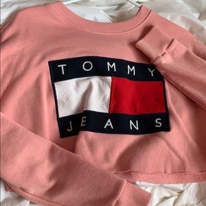 pink cropped tommy sweater